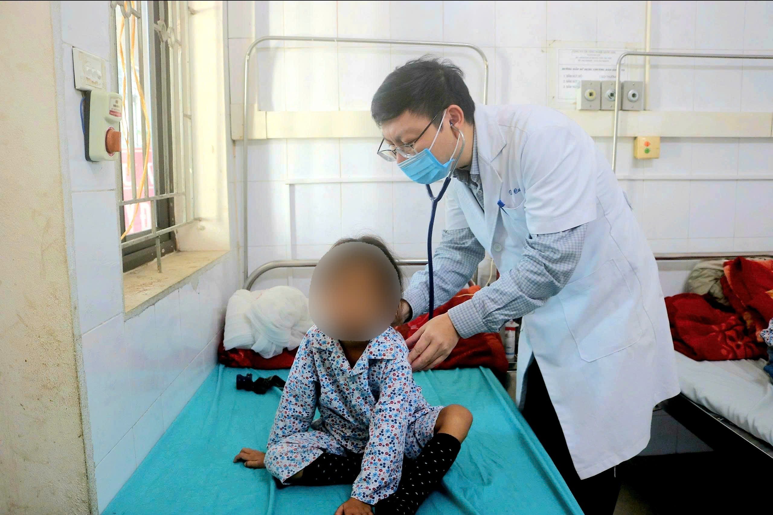 Bệnh viện Đa khoa Hoà Bình phòng ngừa bệnh sởi trong mùa dịch