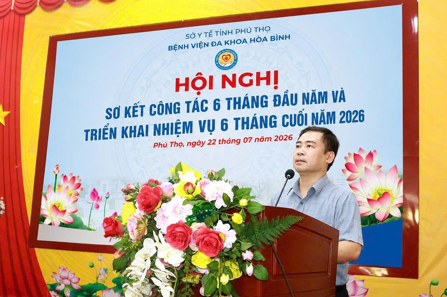  Bệnh viện Đa khoa Hòa Bình tổ chức hội nghi sơ kết công tác 6 tháng đầu năm