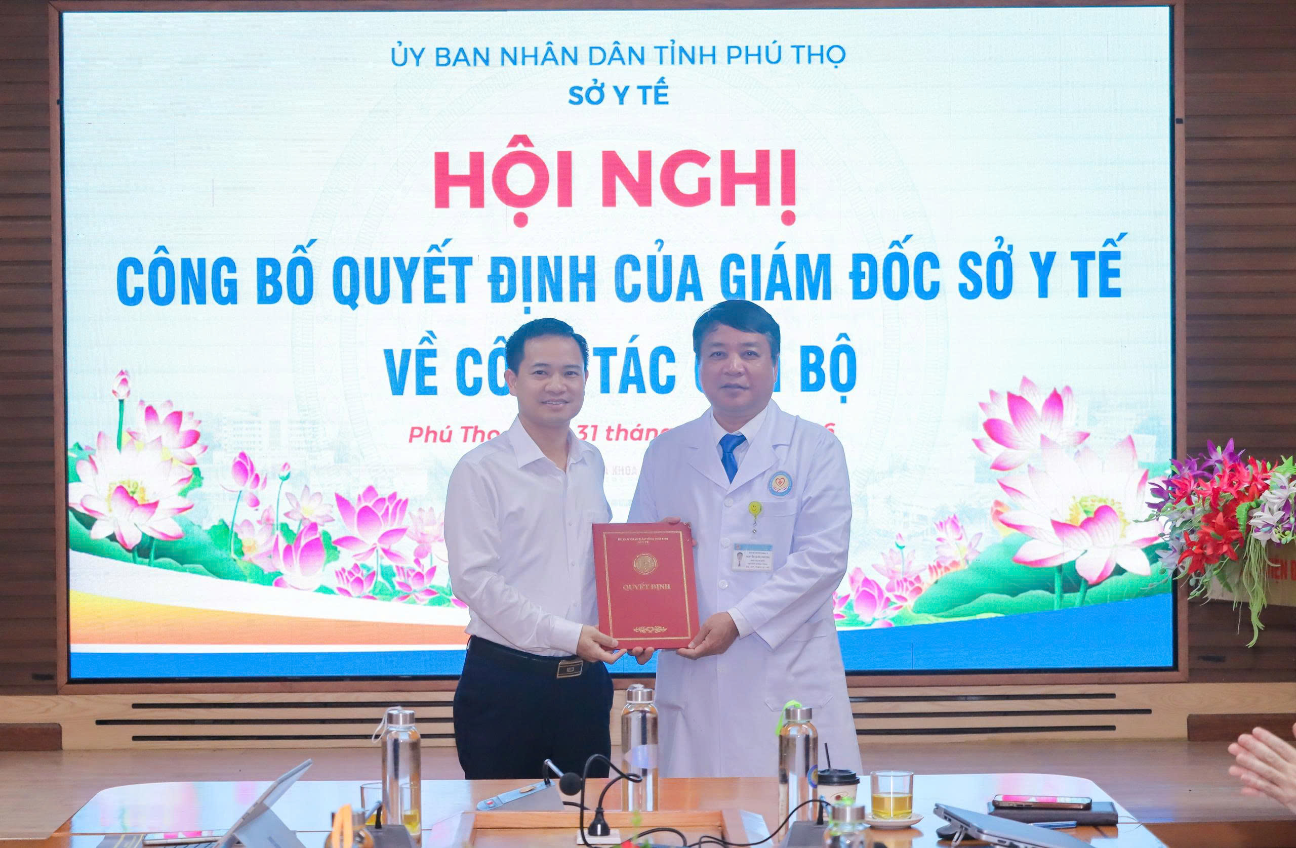  Công bố Quyết định của đồng chí Giám đốc Sở Y tế Phú Thọ về công tác cán bộ tại Bệnh viện Đa khoa Hòa Bình