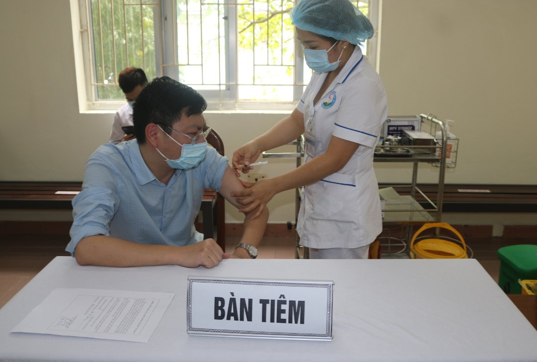  200 nhân viên y tế BVĐK tỉnh sẽ được tiêm Vaccine Covid-19 trong đợt phân bổ đầu tiên của tỉnh